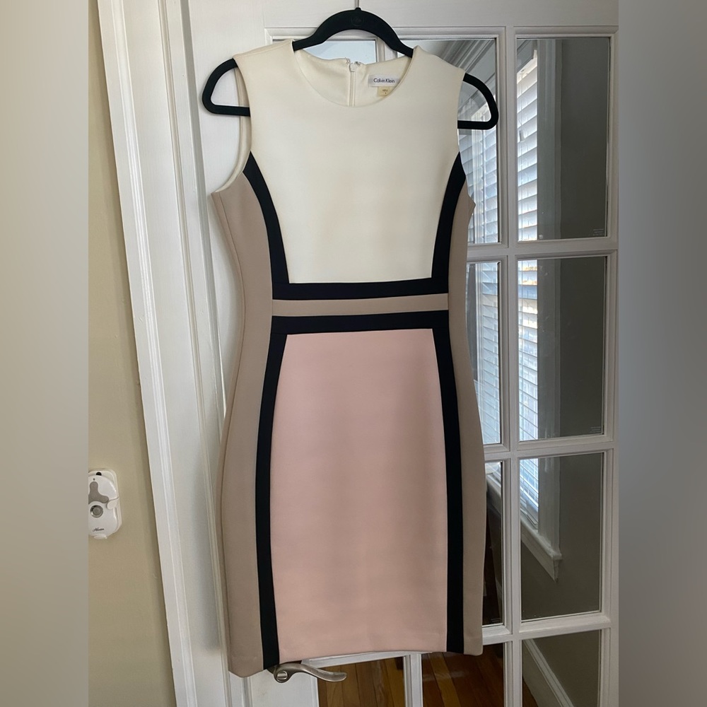 Calvin Klein color-block bodycon dress. Size 6.
